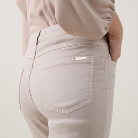 Slim Leg Cropped Jeans