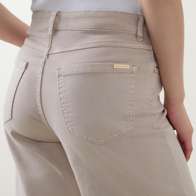 Mid-Rise Wide Leg Jeans