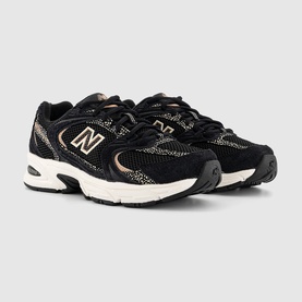 MR530 Lace-Up Trainers