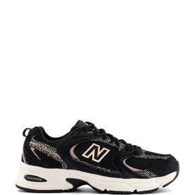 MR530 Lace-Up Trainers