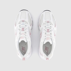 MR530 Lace-Up Trainers