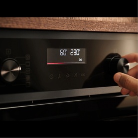 Built-in Electric Pyrolytic Multifunction Oven with AirFry Function