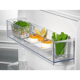 271L Low Frost Built-In Fridge Freezer