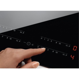 80cm 4 Zone Induction Hob