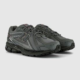 1906F Trainers