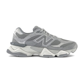 9060 Trainers