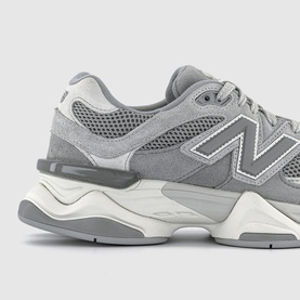 9060 Trainers