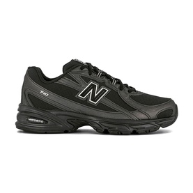 740 V2 Trainers