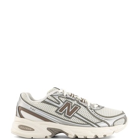 740 V2 Trainers