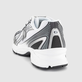 740 V2 Trainers