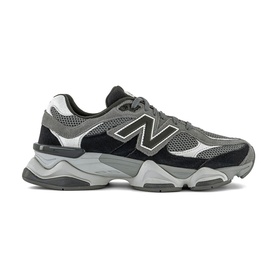 9060 Trainers