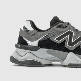 9060 Trainers