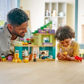 Duplo&reg; 3 in 1 Modern Family House With Figures