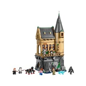 LEGO Harry Potter Hogwarts Castle: Hospital Wing, multi-coloured 907-piece 3-level build with 7 minifigures displayed at base