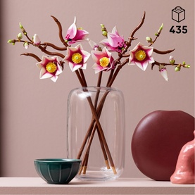 Botanicals Magnolia Branches Flower D&eacute;cor Building Set for Adults