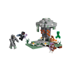 Minecraft&reg; The Pale Garden Brick Building Set