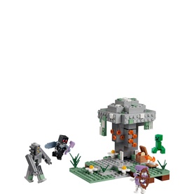 Minecraft&reg; The Pale Garden Brick Building Set