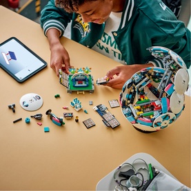 Editions Football Soccer Ball Building Set