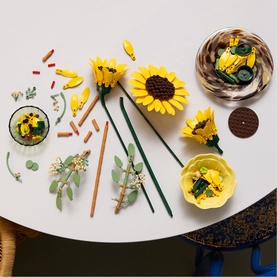 Botanicals Sunflower Bouquet Flower D&eacute;cor Building Set for Adults