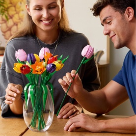 Botanicals Tulip Bouquet Flower Decor Set