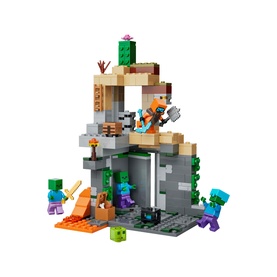 Minecraft&reg; Zombie Dungeon Gaming Building Set