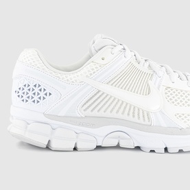 Zoom Vomero 5 Trainers
