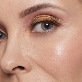 The Adventurous Eyeshadow Holiday Palette