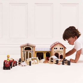 Wooden Farmyard Stables Playset