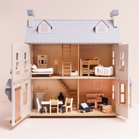 Mayberry Manor Wooden Dolls House