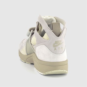 Air Huarache Trainers