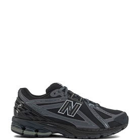1906 Trainers