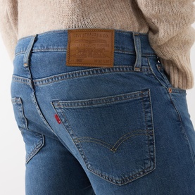 502&trade; Tapered Jeans