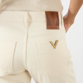 V-Logo Bootcut Jeans