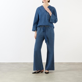 V Logo Wide Leg Jeans