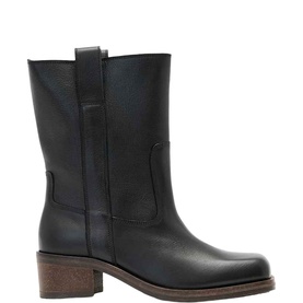 Terri Boots