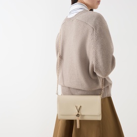 Divina Logo Pochette Bag