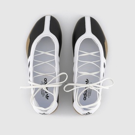 Taekwondo Mei Ballet Flats