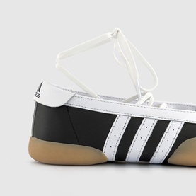 Taekwondo Mei Ballet Flats