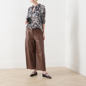 Alvia Peter-Pan Collar Blouse
