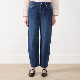 Adelena Mid-Rise Straight Leg Jeans