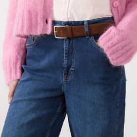 Adelena Mid-Rise Straight Leg Jeans