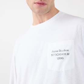 Logo Pocket Long-Sleeved T-Shirt