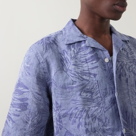 Model wearing Boggi Milano Jacquard Print Shirt in navy blue, close-up showing camp collar and tonal leaf jacquard pattern on linen-cotton fabric.