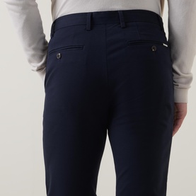 Smart Slim Chinos