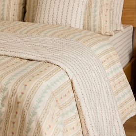 Rose Floral Quilt Cream
