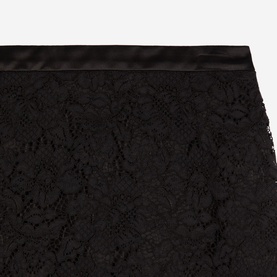 Lace Mini Pencil Skirt