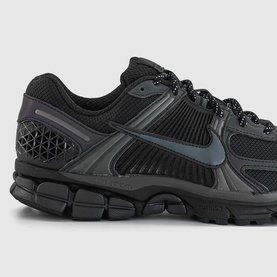 Zoom Vomero 5 Trainers