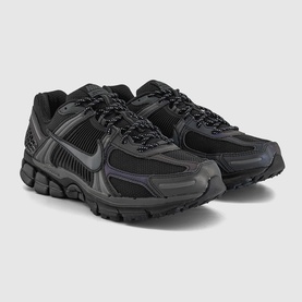 Zoom Vomero 5 Trainers