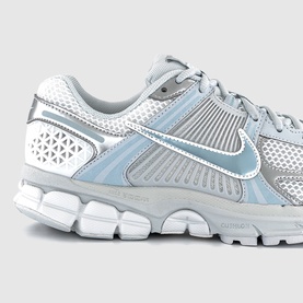 Zoom Vomero 5 Trainers