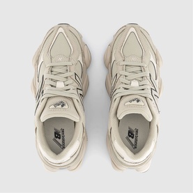 9060 Trainers